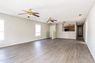 7878 Cherry Blossom Dr S in Jacksonville, FL - Building Photo - Building Photo