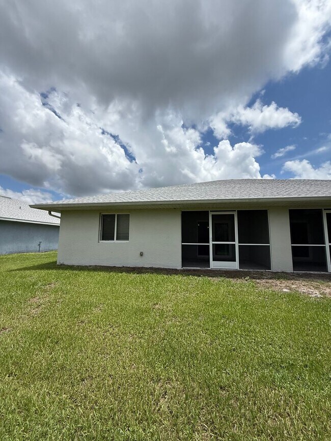 13298 Blytheville Ave in Port Charlotte, FL - Building Photo - Building Photo