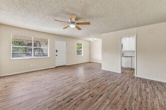 1361 W Mc Neill in Stephenville, TX - Building Photo - Building Photo