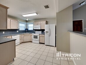 3521 Kirby Creek Dr in Grand Prairie, TX - Building Photo - Building Photo
