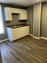 2536 NE Monroe St in Peoria, IL - Building Photo - Building Photo