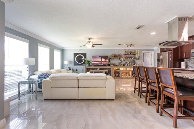 property at 2198 Oak Grove Dr