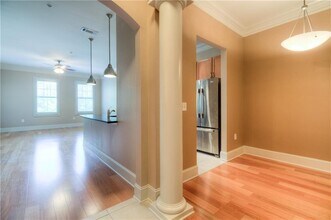 3621 Vinings Slope SE in Atlanta, GA - Building Photo - Building Photo