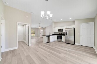 1336 W Cary Dr in Citrus Springs, FL - Building Photo - Building Photo
