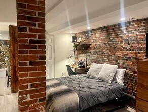 37 Grove St, Unit 1 in Boston, MA - Building Photo - Building Photo