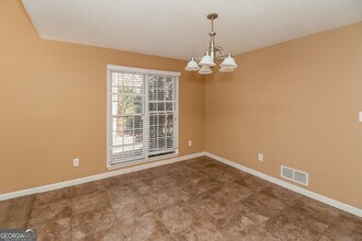 1276 Grindenwald Dr in Jonesboro, GA - Building Photo - Building Photo