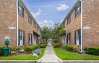 Timuquana Village in Jacksonville, FL - Foto de edificio - Building Photo