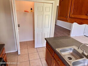 10515 Oak Leaf Dr in Olive Branch, MS - Foto de edificio - Building Photo