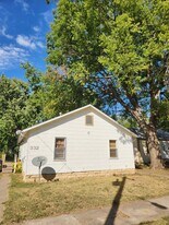332 W 17th St in Junction City, KS - Building Photo