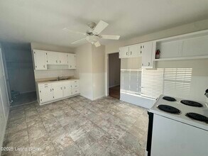 3305 Ethelwood Dr in Louisville, KY - Building Photo - Building Photo