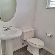 16495 El Revino Dr in Fontana, CA - Building Photo - Building Photo