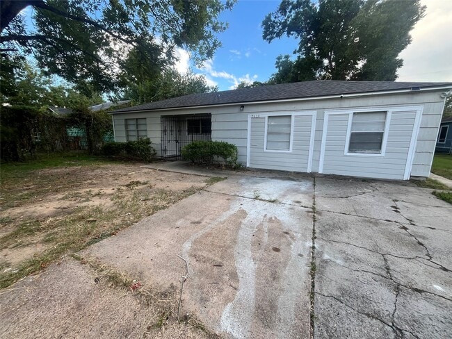 7418 Saunders Rd in Houston, TX - Building Photo - Building Photo