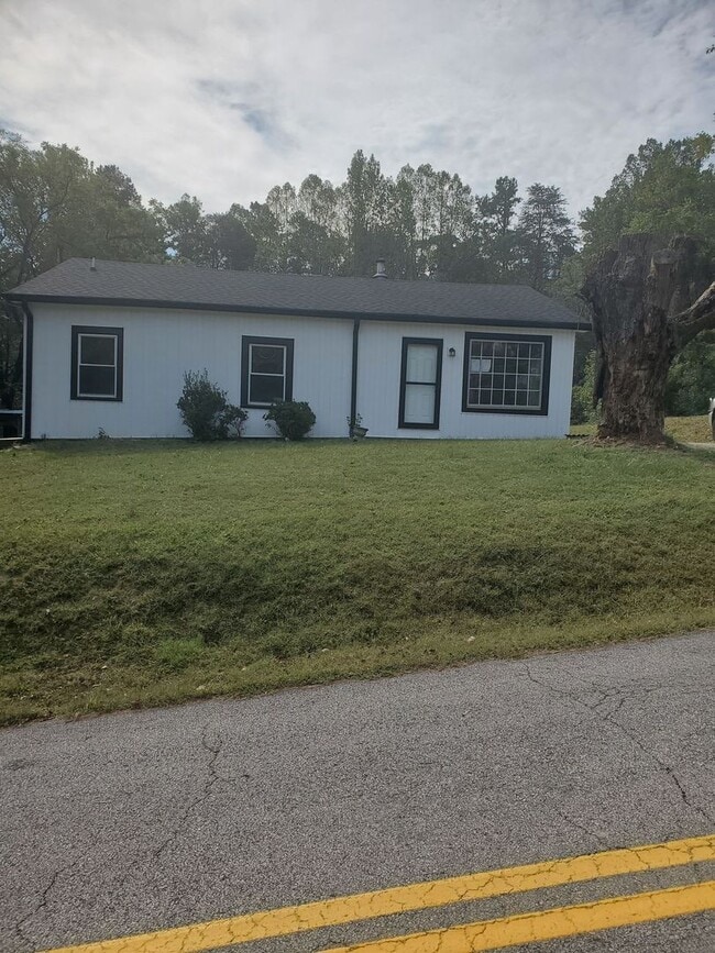 property at 917 Luna Lake Rd