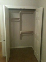 633 S Happy Hollow Rd in Fayetteville, AR - Building Photo