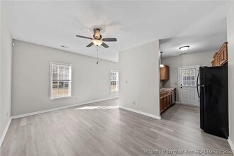 122 Sherman Ct in Raeford, NC - Building Photo - Building Photo