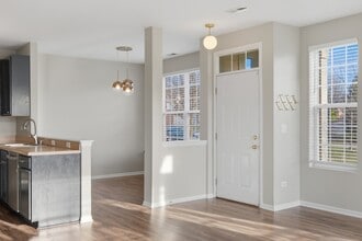 1586 Millbrook Dr in Algonquin, IL - Building Photo - Building Photo