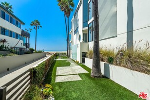 2319 Ocean Front Walk in Los Angeles, CA - Building Photo - Building Photo