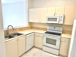 2925 SE 16th Ave in Homestead, FL - Building Photo - Building Photo