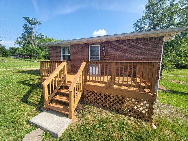 1868 Lake Rd in Greenbrier, TN - Building Photo - Building Photo