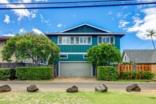 68-517-517 Crozier Dr in Waialua, HI - Building Photo
