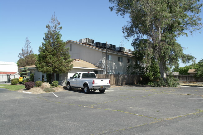 Aptos Park in Atwater, CA - Building Photo - Building Photo