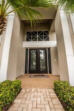 17933 Bahama Isle Cir in Tampa, FL - Building Photo - Building Photo