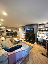 300 W Scott St in Chicago, IL - Building Photo - Building Photo
