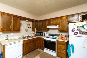 Barr Road Fourplexes in Grain Valley, MO - Foto de edificio - Interior Photo