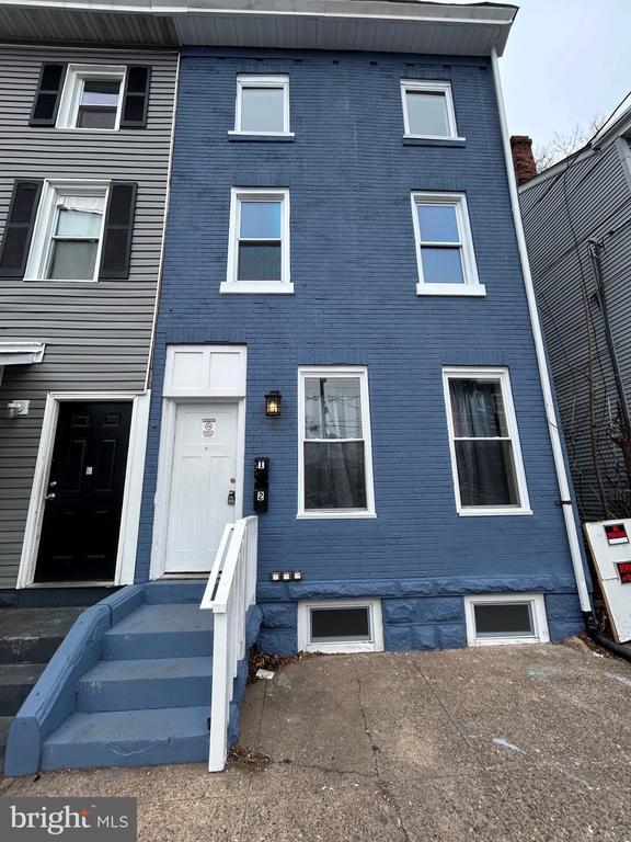 88 SPRING St