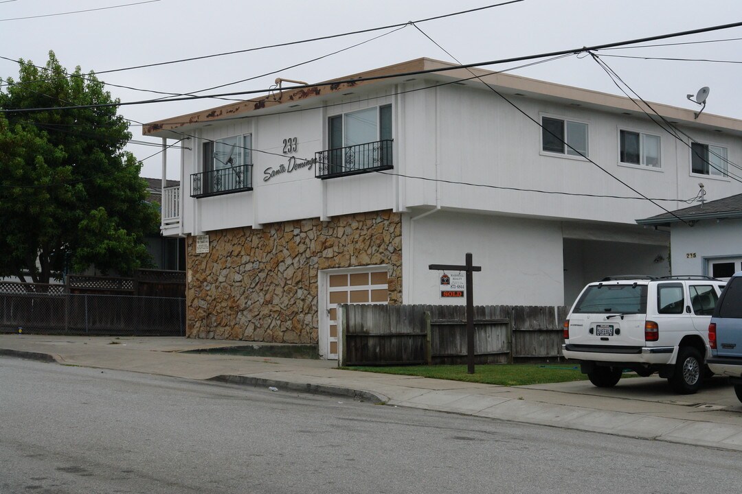 233 Santa Dominga Ave in San Bruno, CA - Building Photo
