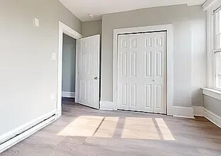 2542 N 33rd St in Philadelphia, PA - Building Photo - Building Photo