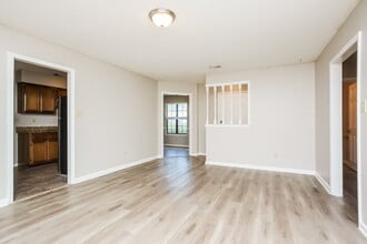 4295 Rosswood Dr in Memphis, TN - Building Photo - Building Photo