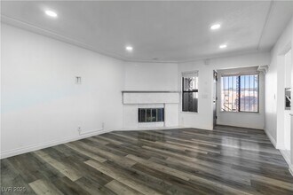 2200 Venus Ave in North Las Vegas, NV - Building Photo - Building Photo