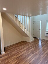 921 W 4th Ave, Unit F in Eugene, OR - Building Photo - Building Photo