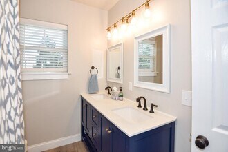 1401 Market St in Camp Hill, PA - Building Photo - Building Photo