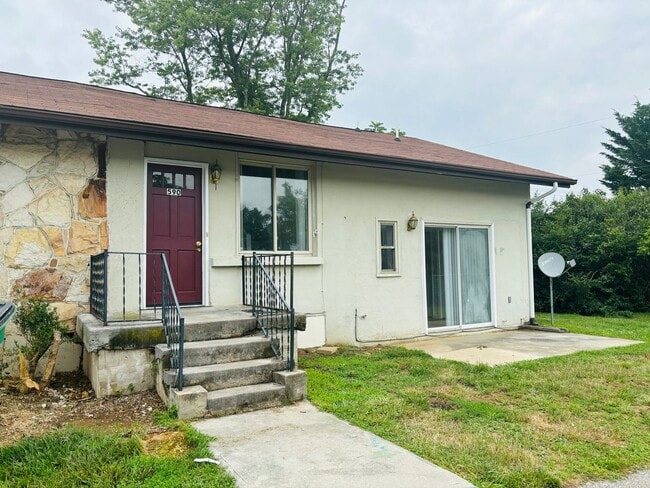 property at 590 Peppers Ferry Rd NW