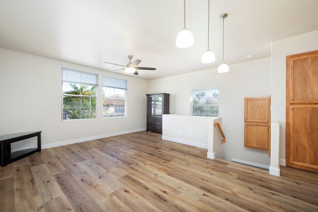 1007 Turnstone Rd in Carlsbad, CA - Foto de edificio - Building Photo