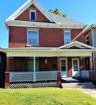 1419 20th St in Parkersburg, WV - Building Photo