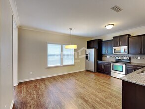 15410 Lakepoint Forest Dr in Charlotte, NC - Building Photo - Building Photo