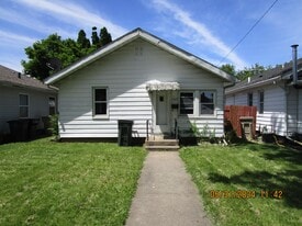 1927 S Scott St in South Bend, IN - Building Photo