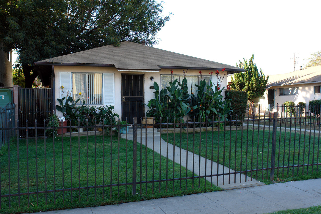 544 E 99th St in Inglewood, CA - Building Photo