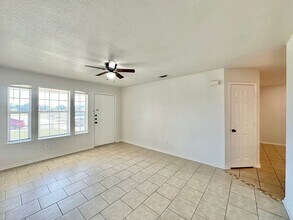 2608 Seabiscuit Dr in Killeen, TX - Foto de edificio - Building Photo