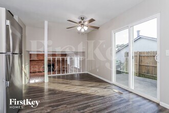 1056 Merle Ct in Hamilton, OH - Foto de edificio - Building Photo