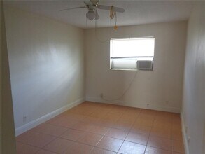 3640 NE 1st Ave., Unit 1 in Oakland Park, FL - Building Photo - Building Photo