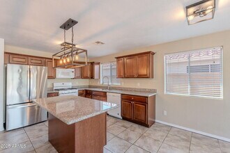 3324 W Maldonado Rd in Phoenix, AZ - Building Photo - Building Photo