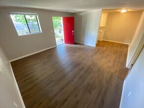 1022-1024 Holloway St in Lafayette, IN - Building Photo - Building Photo