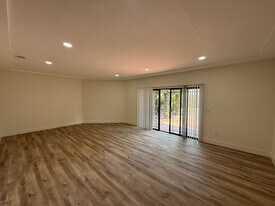 4923-4923 Gary St in San Diego, CA - Building Photo