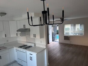 236 Monterey Rd, Unit M in South Pasadena, CA - Building Photo - Building Photo