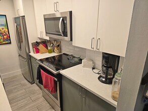 3304 Virginia St, Unit Virginia Oaks 5B in Miami, FL - Building Photo - Building Photo