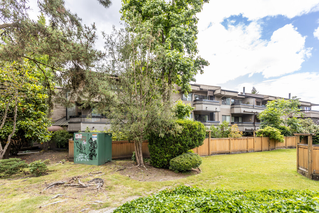 Deerwood Court in Coquitlam, BC - Building Photo